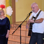 Septiņdesmito gadu absolventu pārstāvji Dagnija Gudriķe un Ainārs Oliņš