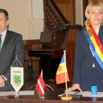 27. oktobrī tika parakstīts abpusējās sadarbības līgums starp Ghelauza, r-l Strășeni (Moldova) un Kandavas novada pašvaldību.